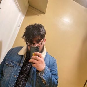 Meet your Posher, Jonathan